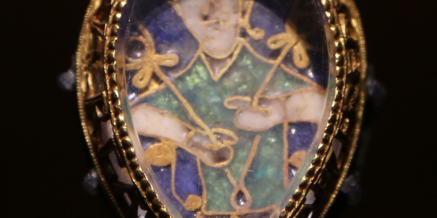 The Alfred Jewel, late ninth century (Ashmolean Museum)